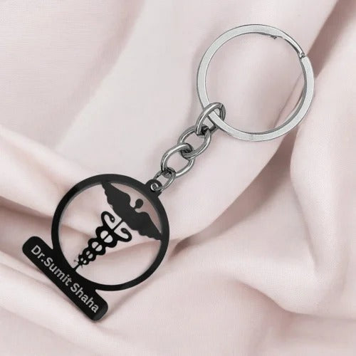 Customize doctor acrylic keychain.