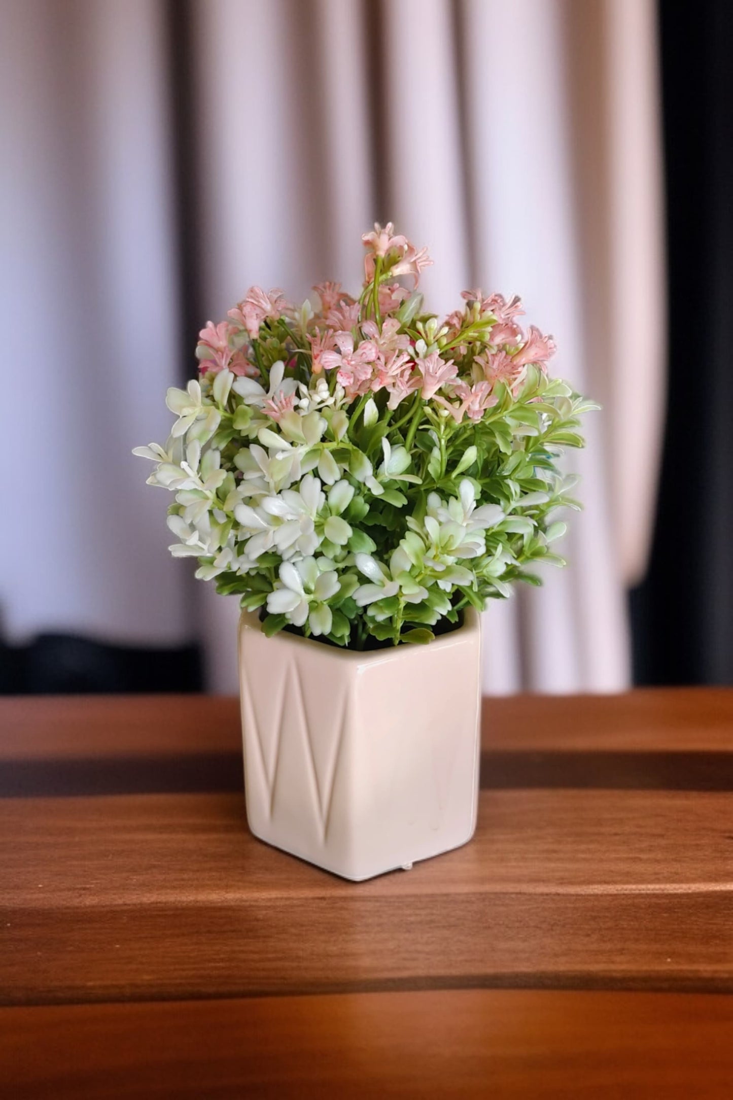Customize Imported  Flower With Ceramic Pot