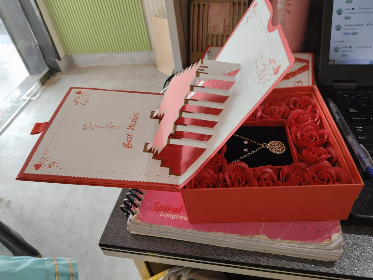 stylish necklace box