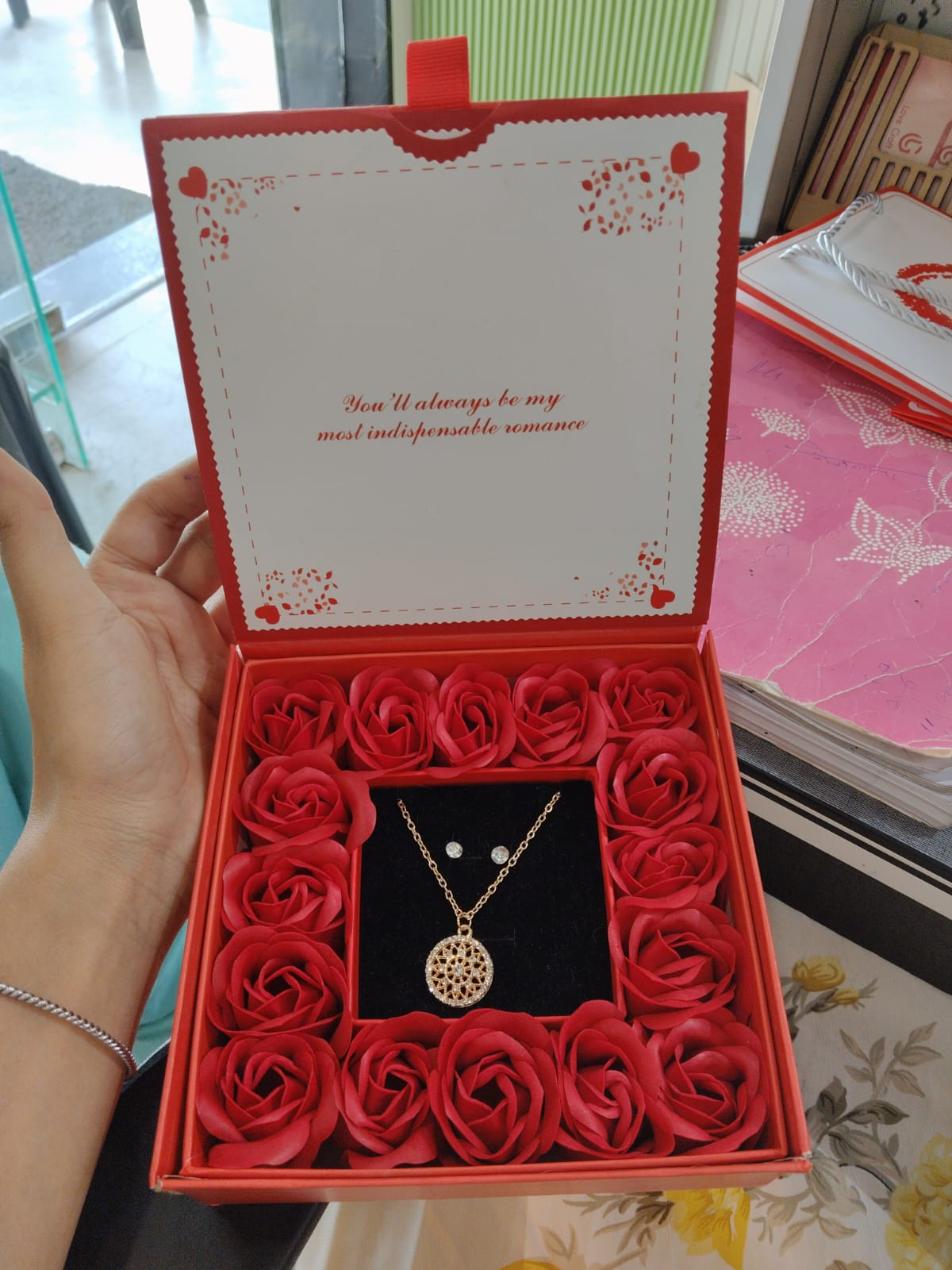stylish necklace box