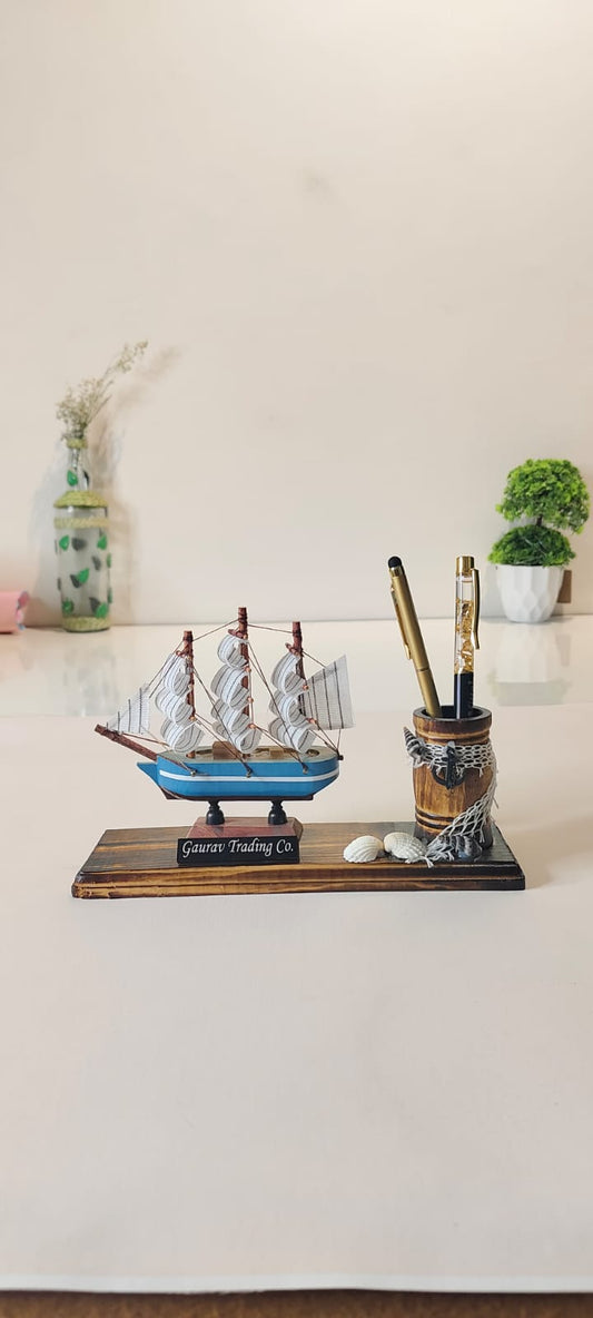 Customise pen stand with boat design