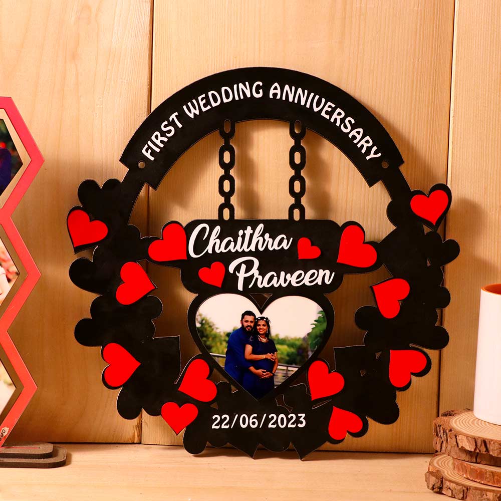 CUSTOMIZED WOODEN HANGER