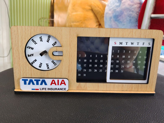 Wooden Perpetual Desk Calendar with Pen Holder 3 Compartments