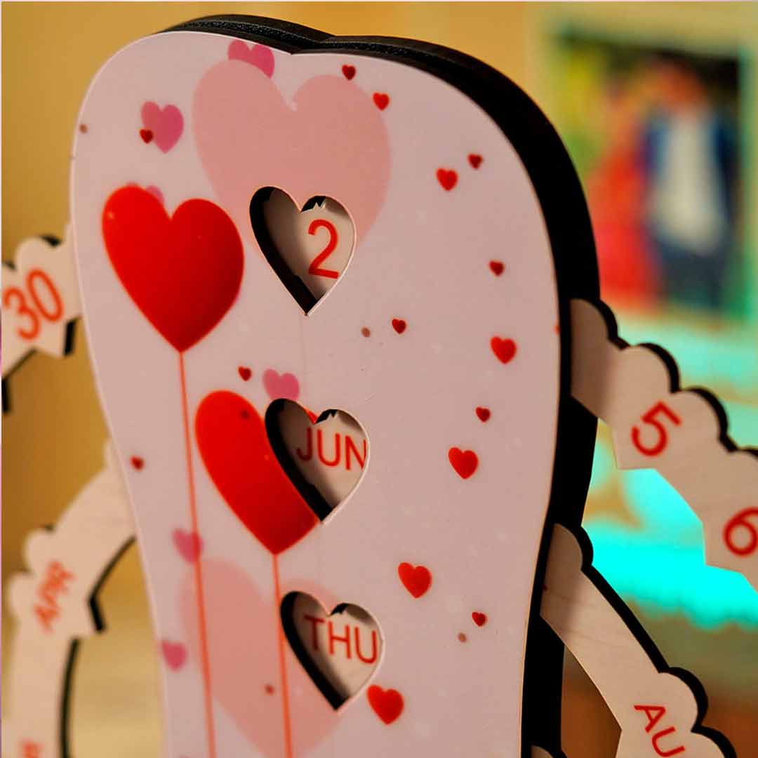 VALENTINE SPECIAL WOODEN CALENDER