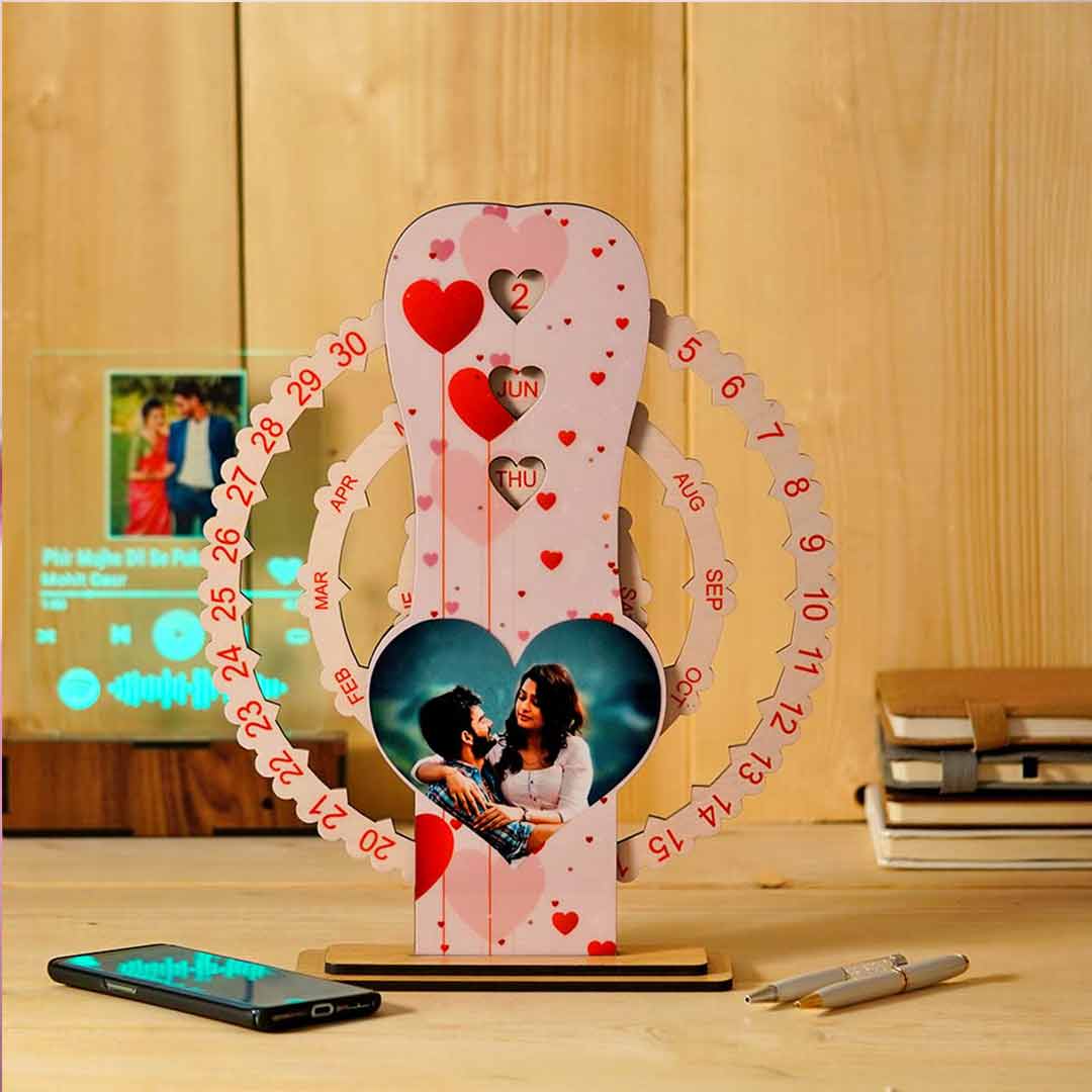 VALENTINE SPECIAL WOODEN CALENDER